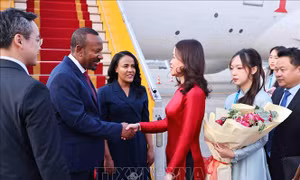 Thủ tướng Ethiopia Abiy Ahmed Ali và Phu nhân đến Hà Nội, bắt đầu thăm chính thức Việt Nam