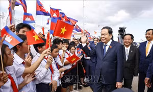 Chủ tịch Quốc hội Trần Thanh Mẫn bắt đầu thăm chính thức Campuchia