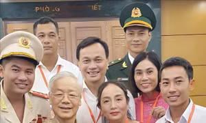 Người dân mọi miền đất nước bày tỏ tình cảm tiếc thương Tổng Bí thư Nguyễn Phú Trọng
