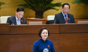Bộ trưởng Bộ Nội vụ Phạm Thị Thanh Trà trả lời chất vấn các đại biểu Quốc hội