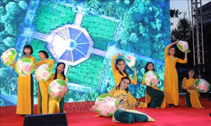 'Xuân quê hương' ấm tình Việt tại Campuchia