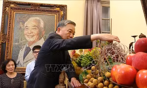 Tổng Bí thư Tô Lâm dâng hương tưởng nhớ Đại tướng Võ Nguyên Giáp và Đại tướng Văn Tiến Dũng