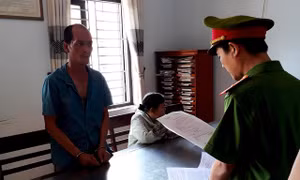 Đối tượng nghi 'ngáo đá' đâm cụ bà trọng thương