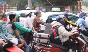 Sẵn sàng các phương án tàu xe cho người dân trở lại làm việc sau Tết