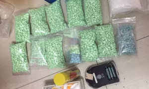 Khám xét nơi ở lần hai, thu giữ thêm hàng nghìn viên ma túy tổng hợp    