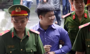 Bị chém lìa tay vì thách thức và nghĩ người khác 'nhìn đểu' mình