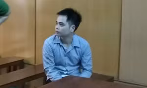 Mâu thuẫn đá bóng, anh trai đâm người khác trọng thương vì bênh em