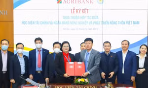 Agribank và Học viện Tài chính ký kết thỏa thuận hợp tác