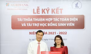 Agribank Chi nhánh Bình Thạnh ký kết thỏa thuận hợp tác với Trường đại học Khoa học Tự nhiên (thuộc Đại học Quốc gia TP. Hồ Chí Minh)