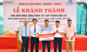 HDBank, Sovico trao tặng 3 nhà cộng đồng tránh lũ cho tỉnh Hà Tĩnh