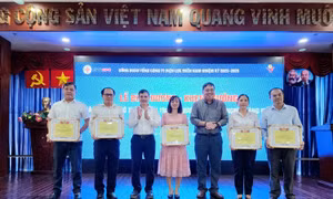 Công đoàn EVNSPC khen thưởng phong trào '10.000 sáng kiến'