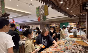 Tháng lễ Ramadan ở Indonesia: Nhịp sống chậm lại và tinh thần sẻ chia lan tỏa