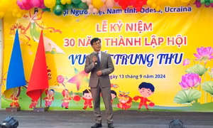 Hội Người Việt Nam ở Odessa kỷ niệm 30 năm thành lập và ủng hộ khắc phục hậu quả bão số 3