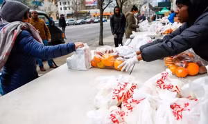 'Ngân hàng thực phẩm' cứu trợ người nghèo giữa tâm dịch New York