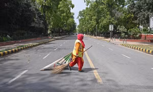 Thủ đô New Delhi của Ấn Độ gia hạn phong toả khi số ca mắc COVID-19 tăng kỷ lục