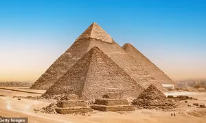 Phát hiện thành phố rộng lớn bên dưới kim tự tháp Giza của Ai Cập