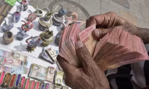 Lạm phát leo thang phi mã tại Venezuela