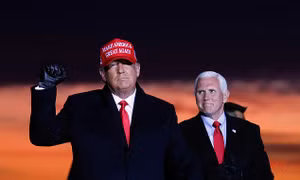 Bầu cử Mỹ: Doanh nhân bí ẩn cược 5 triệu USD cho chiến thắng của ông Trump