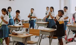 Thủ đô của Thái Lan nới lỏng quy định đồng phục, kiểu tóc cho học sinh