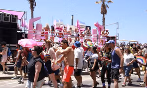 Rực rỡ Lễ Diễu hành Tel Aviv Pride 2026 với hàng trăm nghìn người tham dự