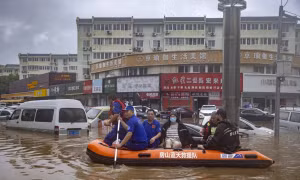Giới khoa học cảnh báo nguy cơ bão chồng bão kèm mưa lớn sẽ đến sớm hơn