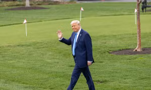 Tổng thống Trump và chiến thuật 'gây bão rồi đảo chiều' trong xung đột Iran