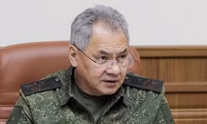 Nhóm Wagner siết chặt bao vây Bakhmut; Bộ trưởng Quốc phòng Nga thị sát chiến trường Donetsk
