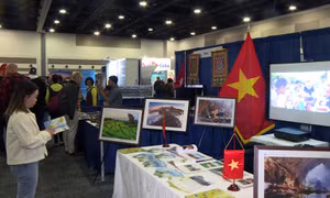 Việt Nam tham gia triển lãm du lịch và kỳ nghỉ tại Canada