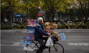 Dân số già đi nhanh chóng, hàng triệu người Trung Quốc không thể nghỉ hưu