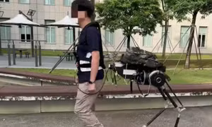 Trung Quốc chế tạo bộ giáp robot giúp con người giảm 35% tiêu hao năng lượng