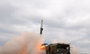 Kiev rung chuyển vì bị tên lửa đạn đạo tấn công ngay sau khi Hội nghị Thượng đỉnh NATO khai mạc