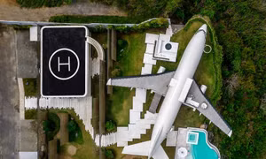 Biệt thự Boeing 737 độc đáo trên đỉnh vách đá ở Bali, Indonesia