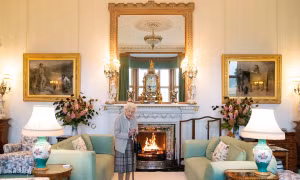 Thủ tướng Liz Truss: Cả đất nước lo lắng cho sức khoẻ của Nữ hoàng Elizabeth II