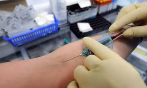 Phát hiện đặc điểm sinh học trong máu báo hiệu nguy cơ tự tử