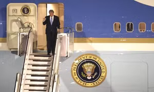 Tổng thống Trump bất ngờ đổi chuyên cơ giữa lo ngại nguy cơ bị ám sát