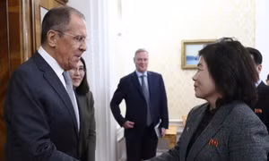 Giới chuyên gia bình luận về chuyến thăm Nga của phái đoàn Triều Tiên
