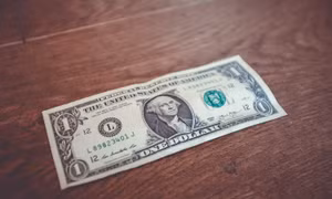 Vụ cướp ngân hàng kỳ lạ nhất lịch sử nước Mỹ: Cướp 1 USD để được đi tù