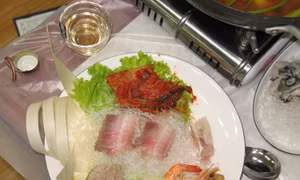 Món ăn kinh dị có mùi hôi thối thu hút hàng nghìn thực khách tại Hàn Quốc
