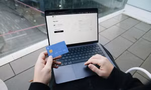 Trang web ảo giúp người trẻ Hàn Quốc kiềm chế cơn 'nghiện' mua sắm