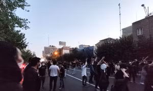 Biểu tình lan rộng ở Iran sau vụ một phụ nữ thiệt mạng tại đồn cảnh sát