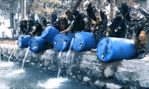Lý do Taliban đổ 3.000 lít rượu xuống dòng kênh ở Kabul