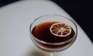 Người đàn ông bị vỡ dạ dày sau khi uống cocktail nitơ lỏng