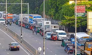 Nguồn nhiên liệu dự trữ của Sri Lanka chỉ đủ cho gần 1 ngày sử dụng