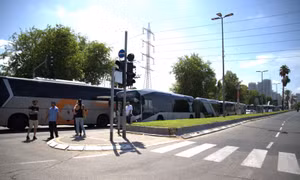 Tình trạng xe buýt công cộng bỏ điểm đón khách gia tăng ở Israel