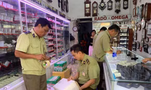 Tịch thu 3.240 chiếc đồng hồ nhái các thương hiệu nổi tiếng thế giới 