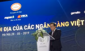 Chuyển đổi thẻ từ sang thẻ chip phải đảm bảo quyền lợi khách hàng