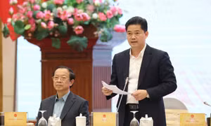 Thứ trưởng Bộ Y tế trả lời giải pháp ngăn thực phẩm ‘bẩn’ và Nghị quyết 46 đang 'nóng'