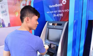 Từ ngày 31/3, ‘khai tử’ thẻ từ ngân hàng, thay thế hoàn toàn thẻ gắn chip