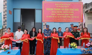 Vùng 3 Hải quân khánh thành, bàn giao ngôi nhà thứ 4 giúp dân trong ‘Chiến dịch Quang Trung’