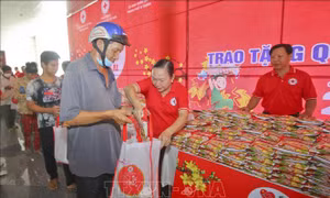 Không để xảy ra tình trạng trục lợi chính sách nhận hỗ trợ quà Tết Nguyên đán